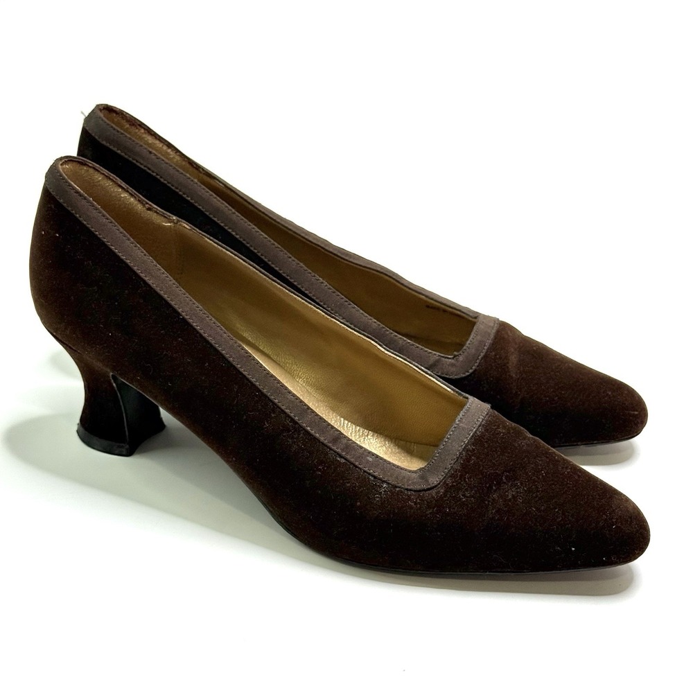 Brioso Velvet Pumps Chocolate Brown Kitten Heels 8 N Leather Sole‎ Dark Academia